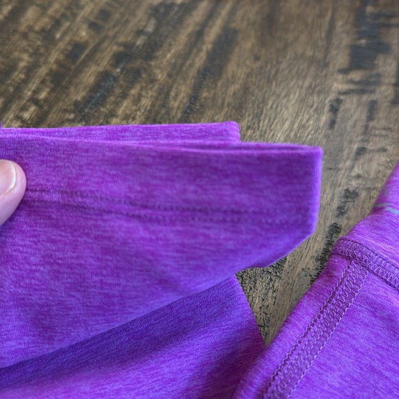 Beyond yoga workout leggings deep, bright, pink size medium - Picture 3 of 8